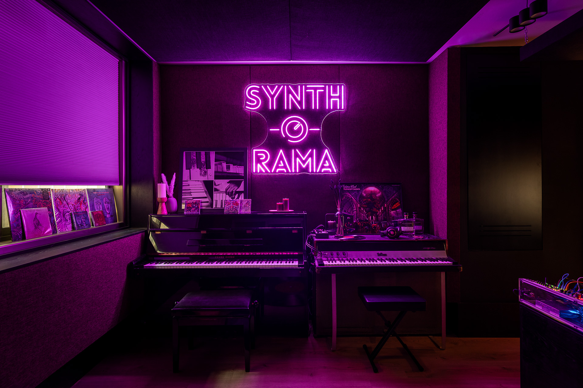 פסנתרים באולפן